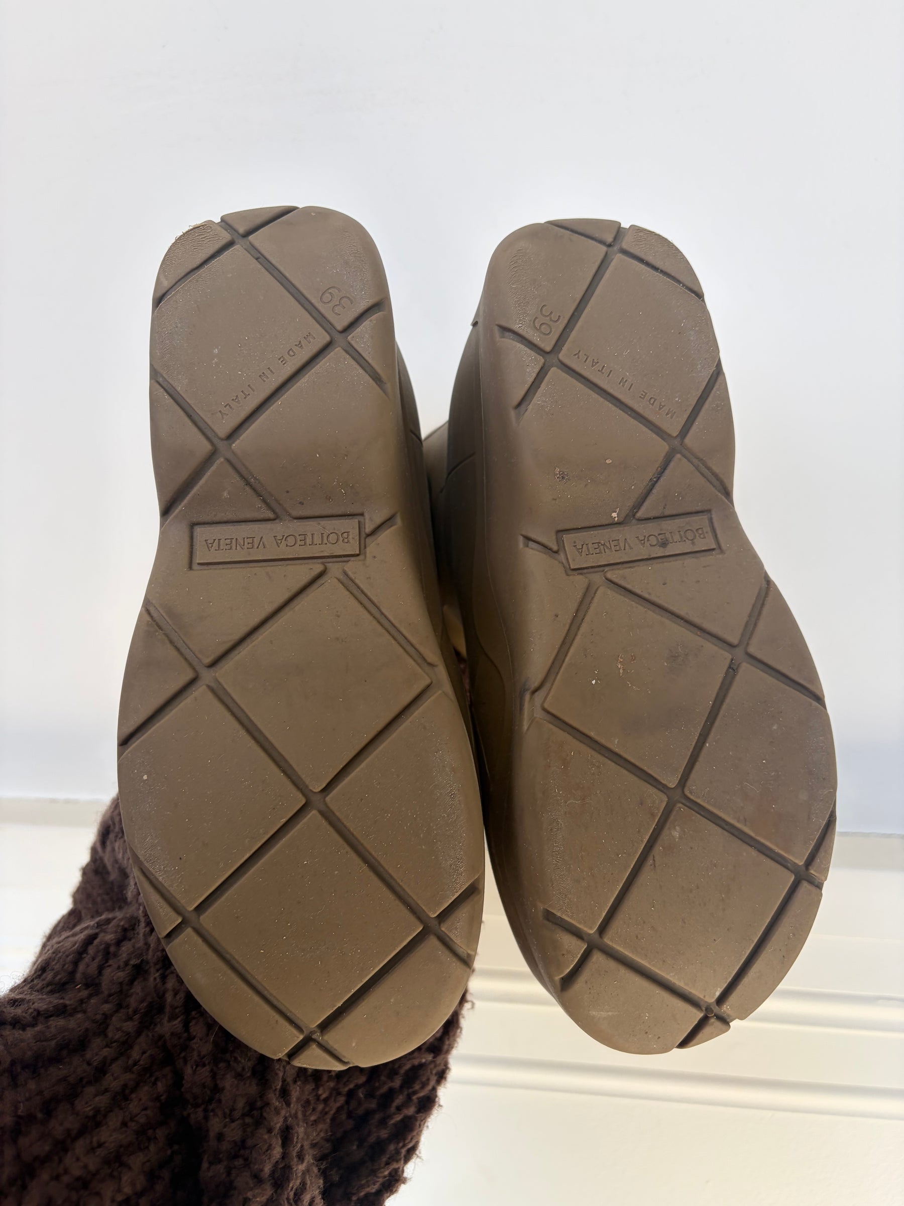 Bottega Veneta Taupe Rubber Puddle Boots, 39