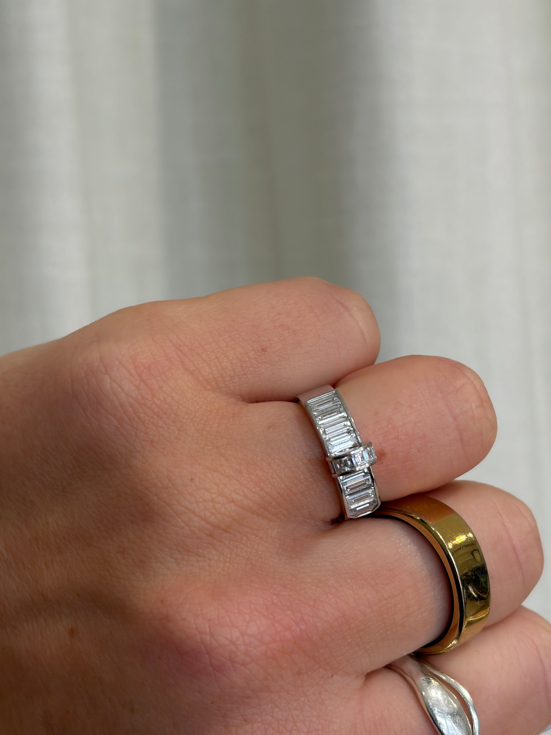 Hermès White Gold and Baguette Diamond Kelly Ring