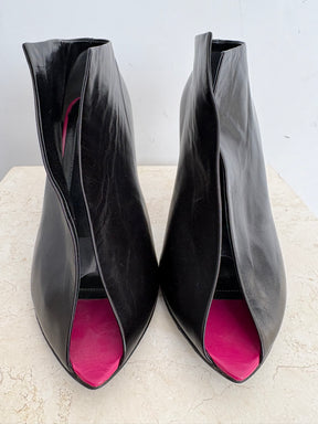 Balenciaga Split Toe Pull On Ankle Boot Pink Trim, 38