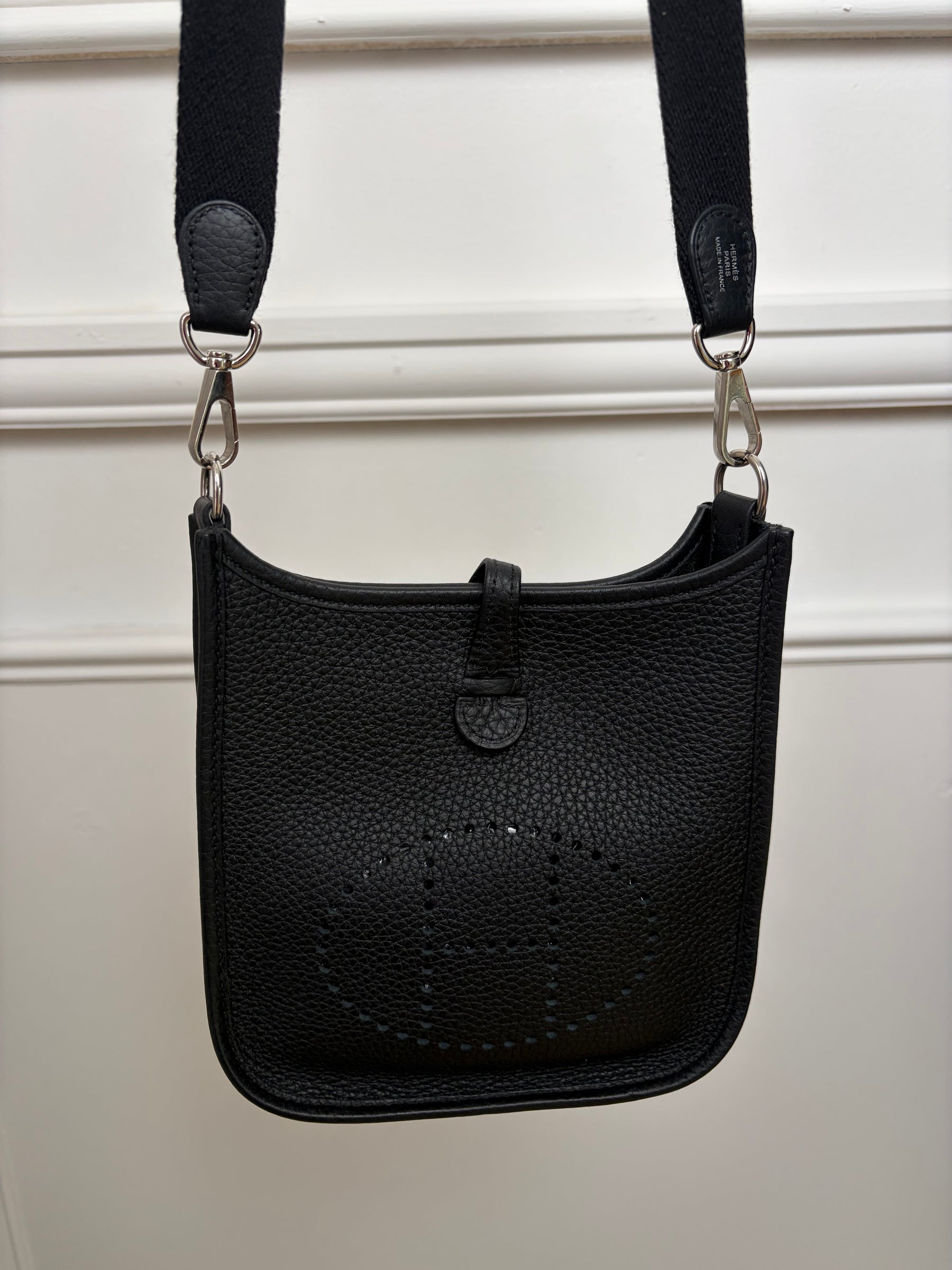 Hermès Evelyne 16 Min in Black Clemence Leather