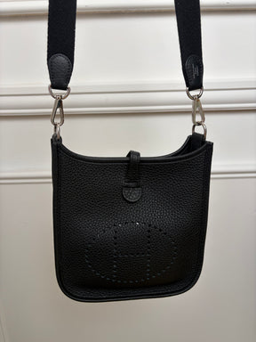 Hermès Evelyne 16 Min in Black Clemence Leather