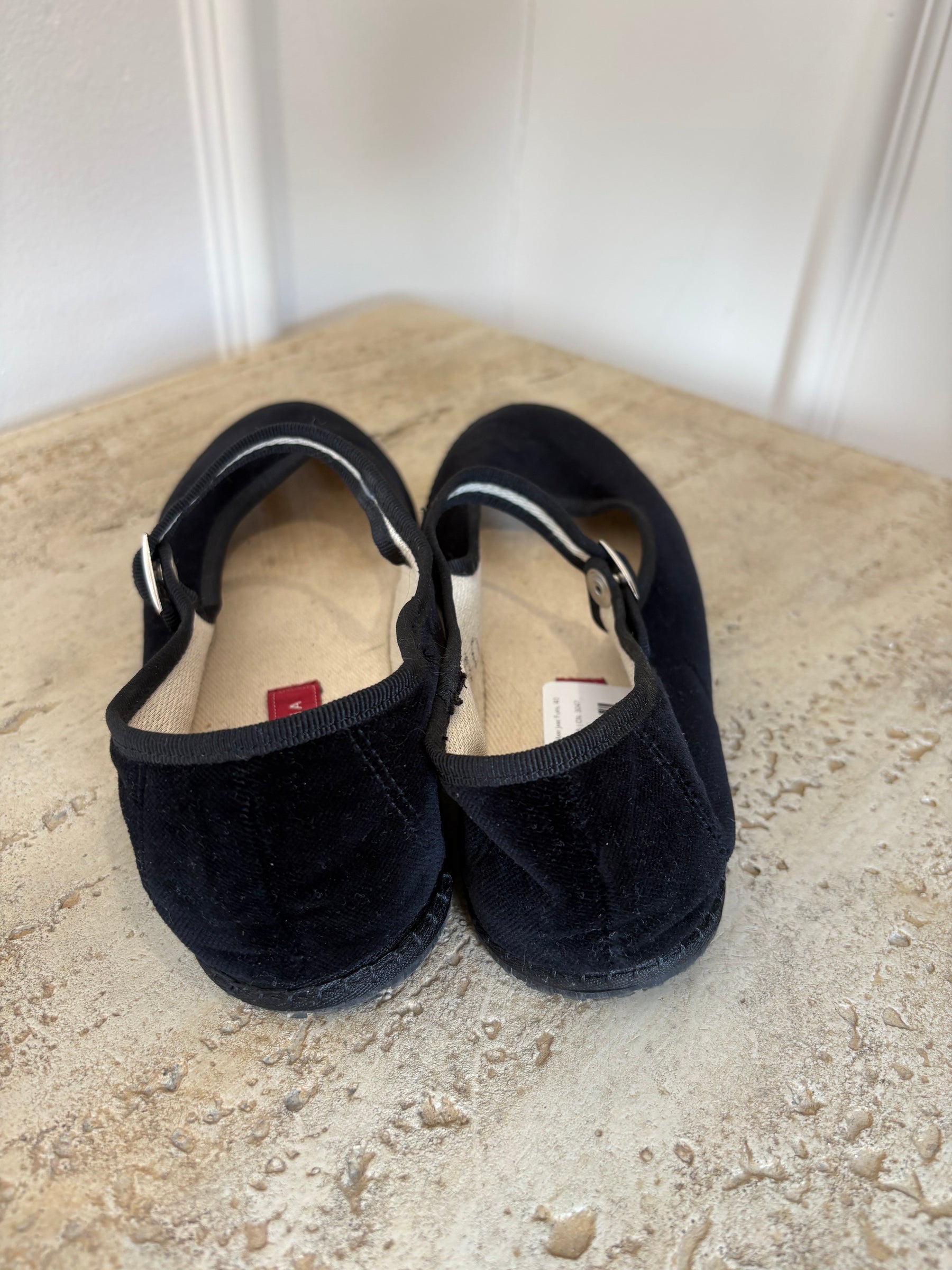 ViBi VENEZiA Black Velvet Mary Jane Flats, 40