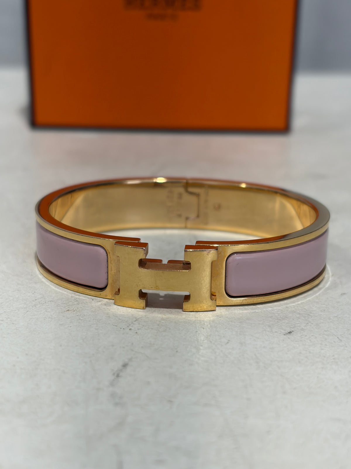Hermès Clic H Bracelet Pink And Gold