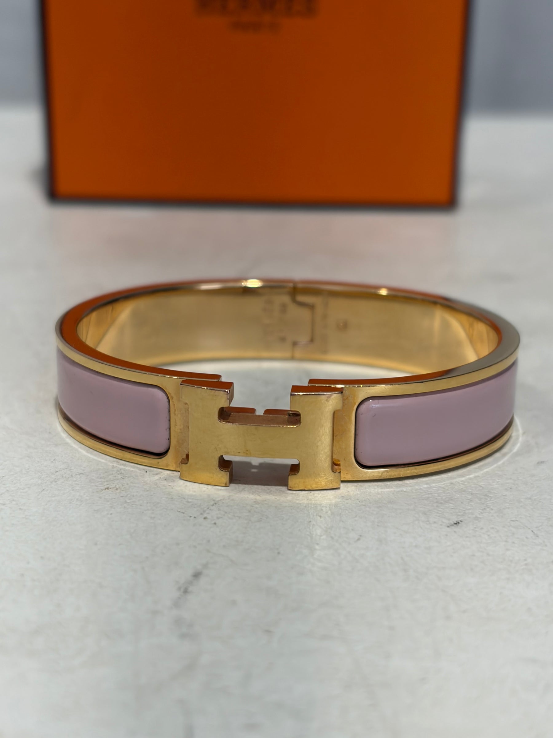 Hermès Clic H Bracelet Pink And Gold