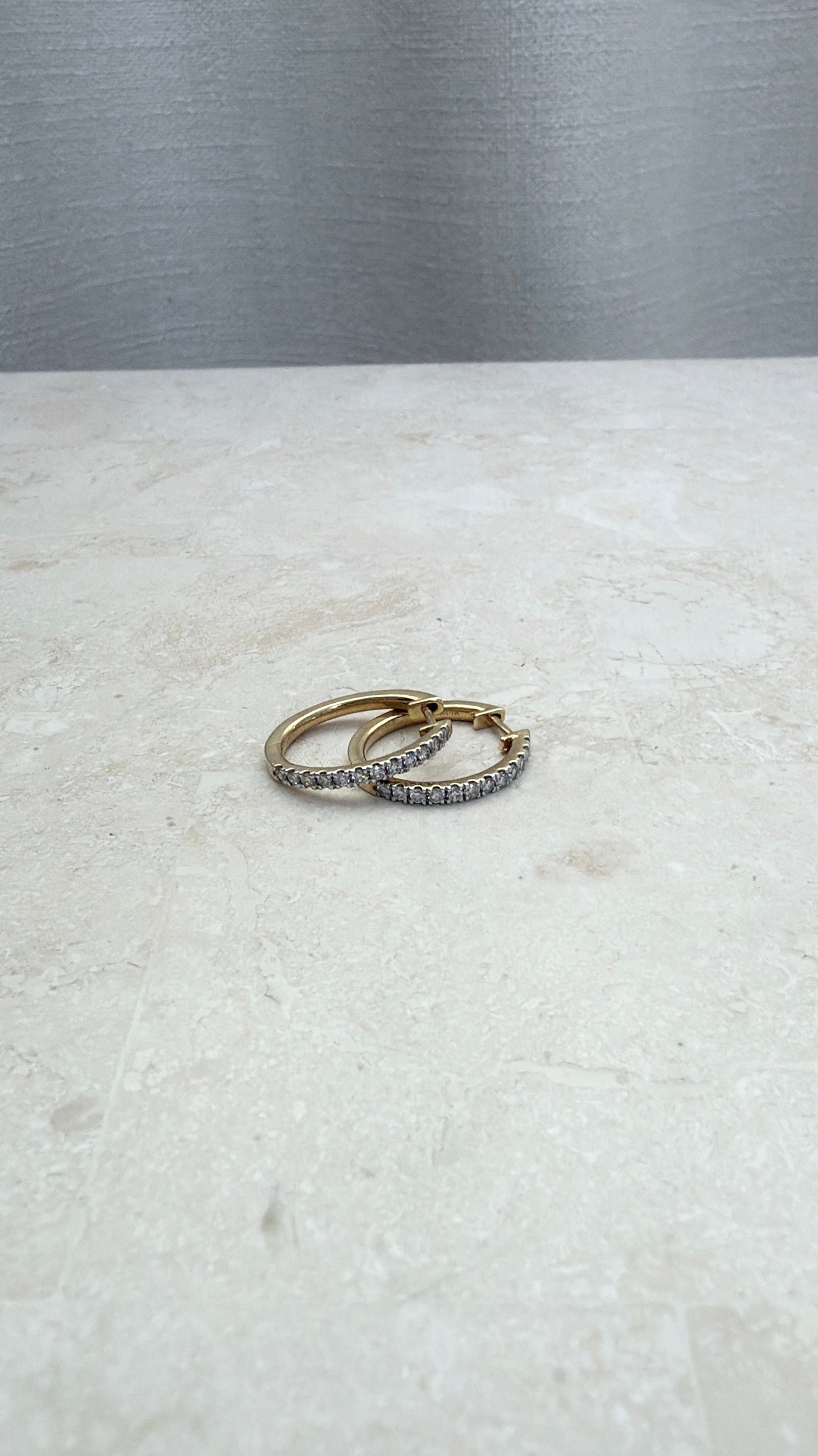 Jan Logan 9k Gold and Diamond Hoop Earring