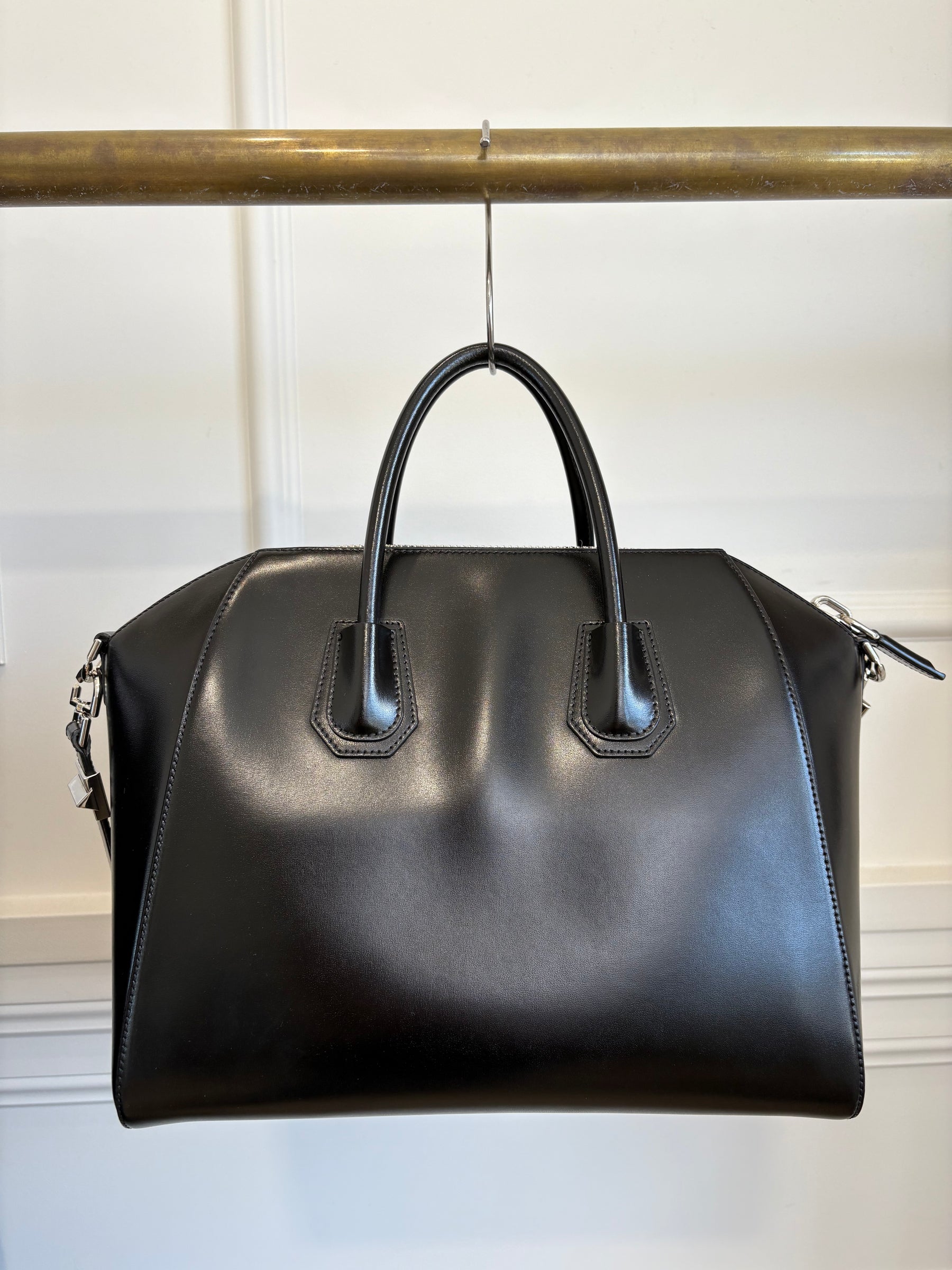 Givenchy Large Antigona Black