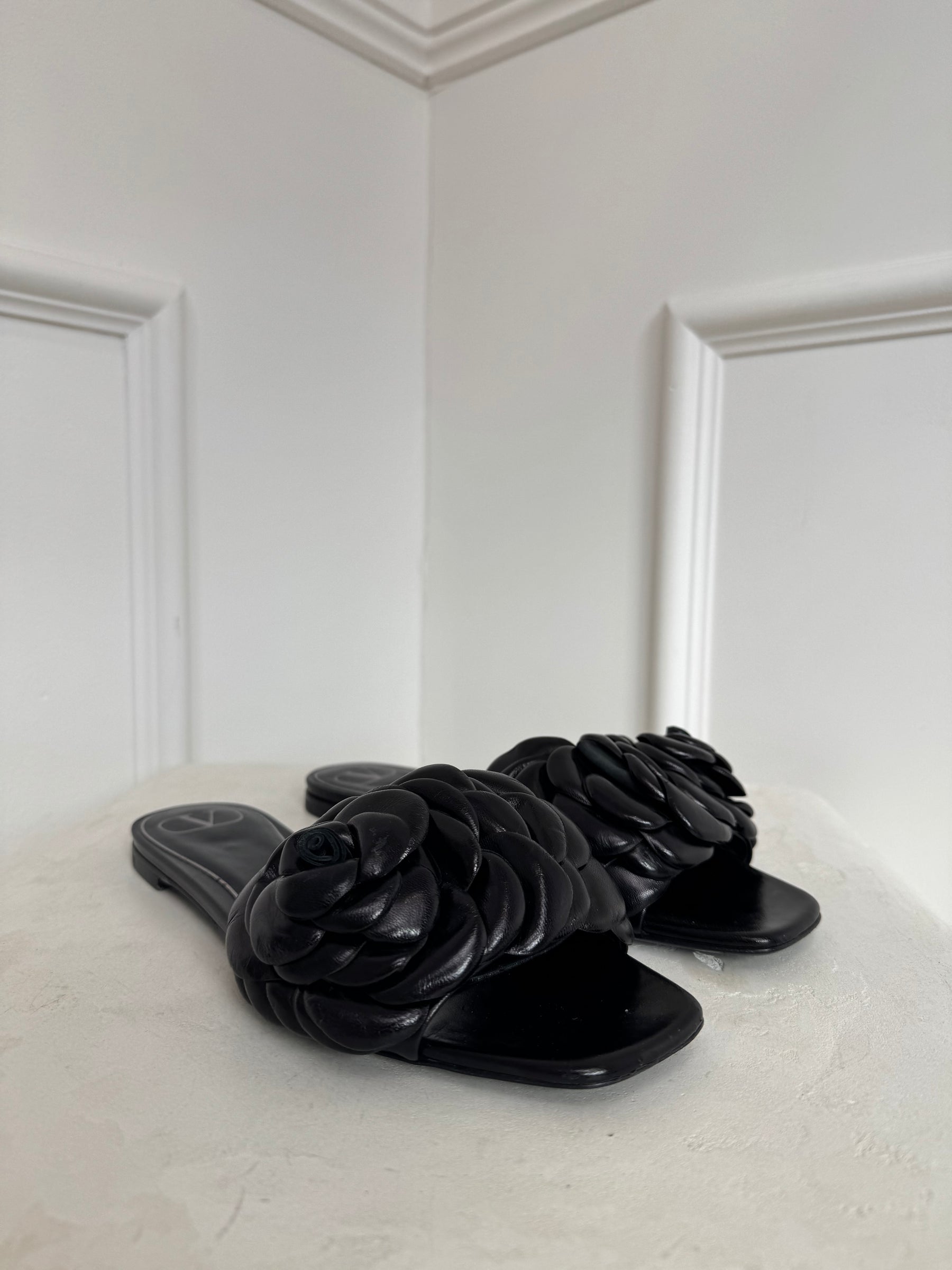 Valentino Black Leather Rose Atelier Slides, 39