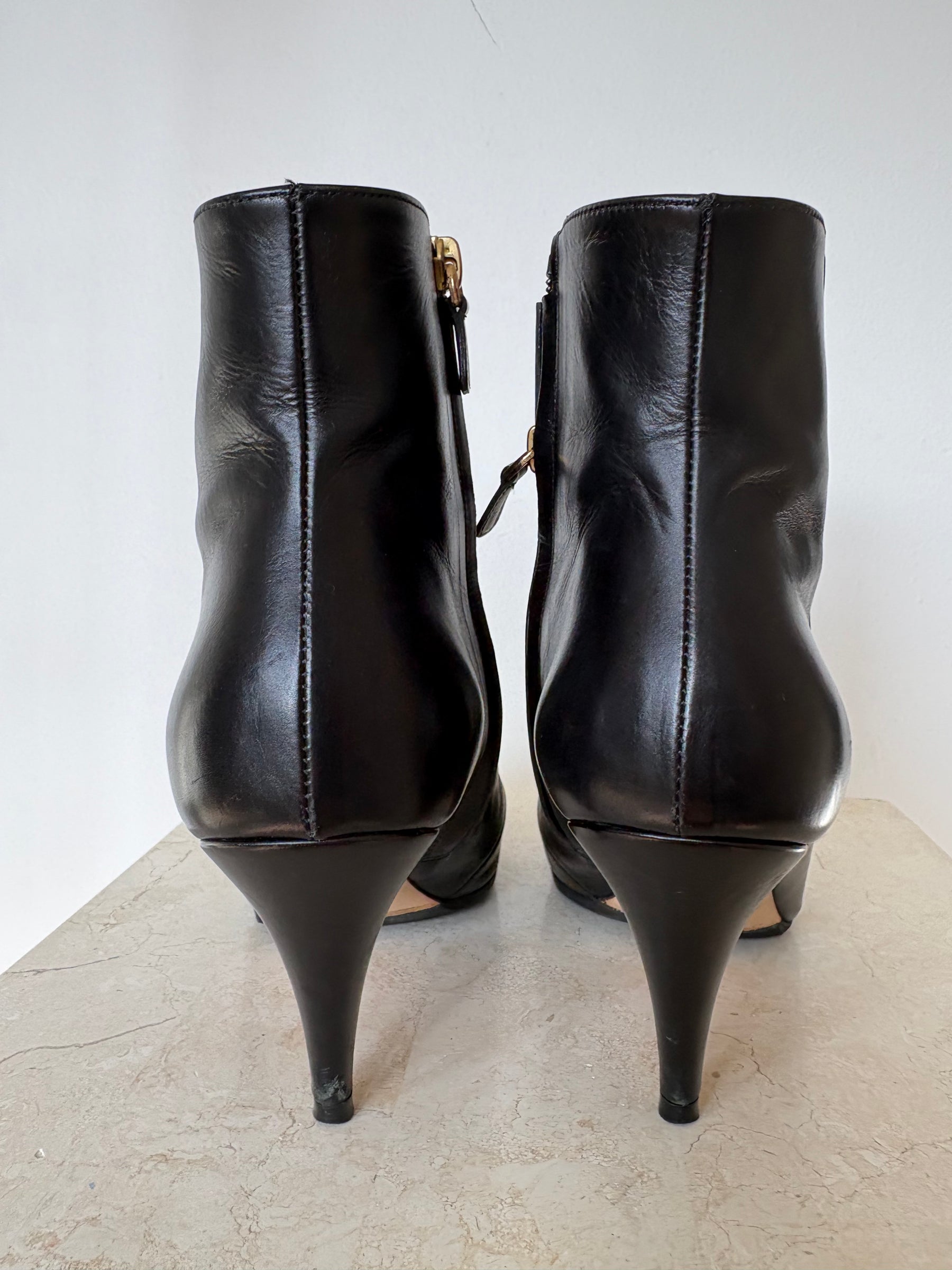 Tod's Black Leather Pointed Ankle Boots, 37