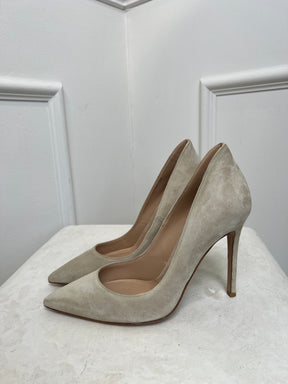 Gianvito Rossi Ellipsis Beige Suede Pumps, 38
