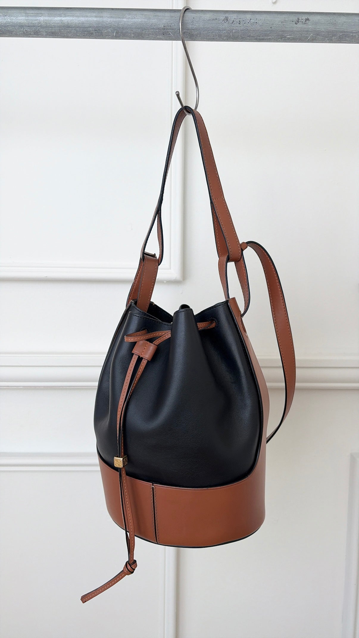Loewe Balloon Bag Brown Black