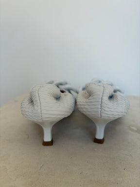 Scanlan Theodore White Textured Stretch Pump, 36