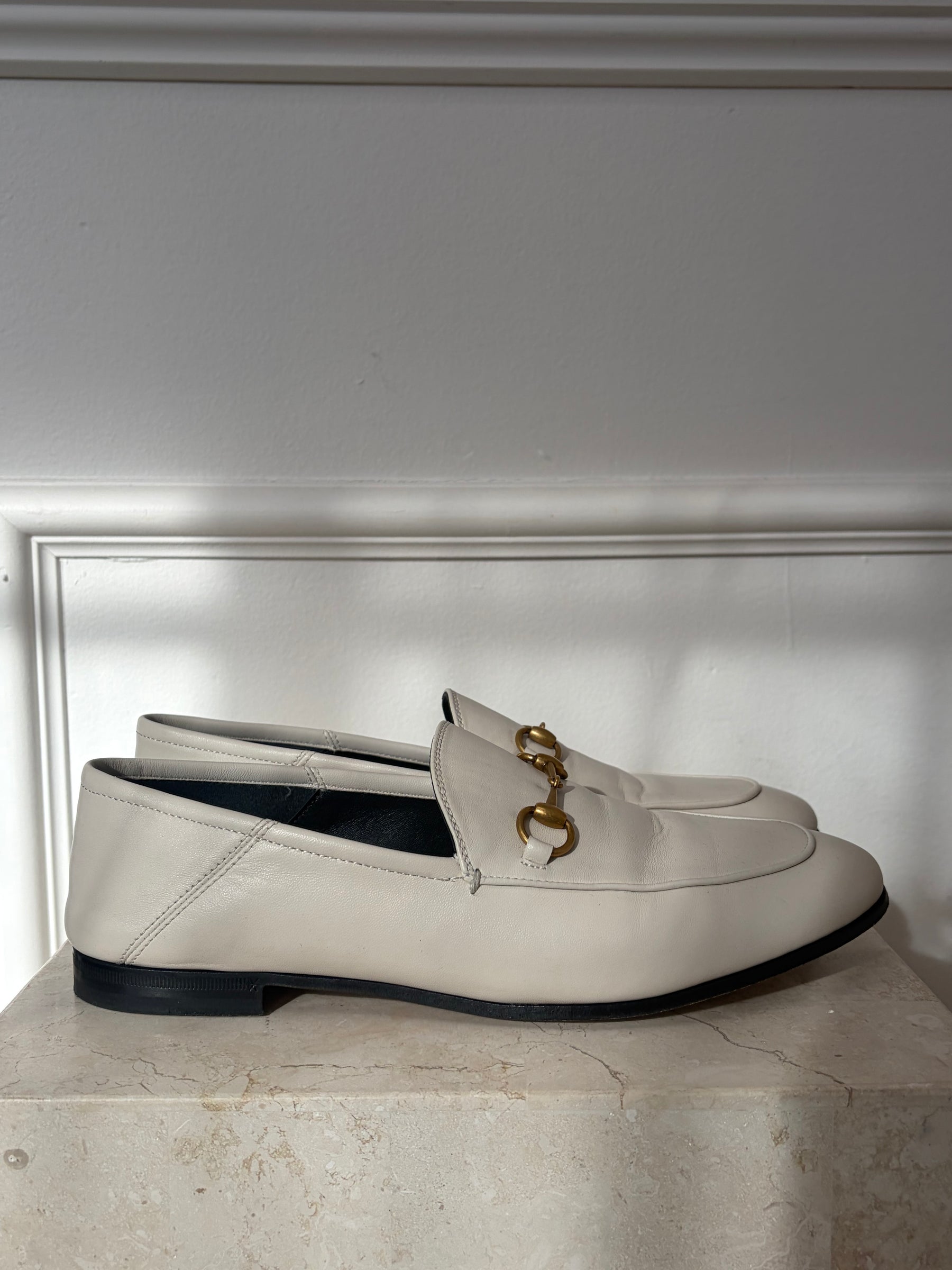 Gucci Cream Jordaan Leather Loafer, 40