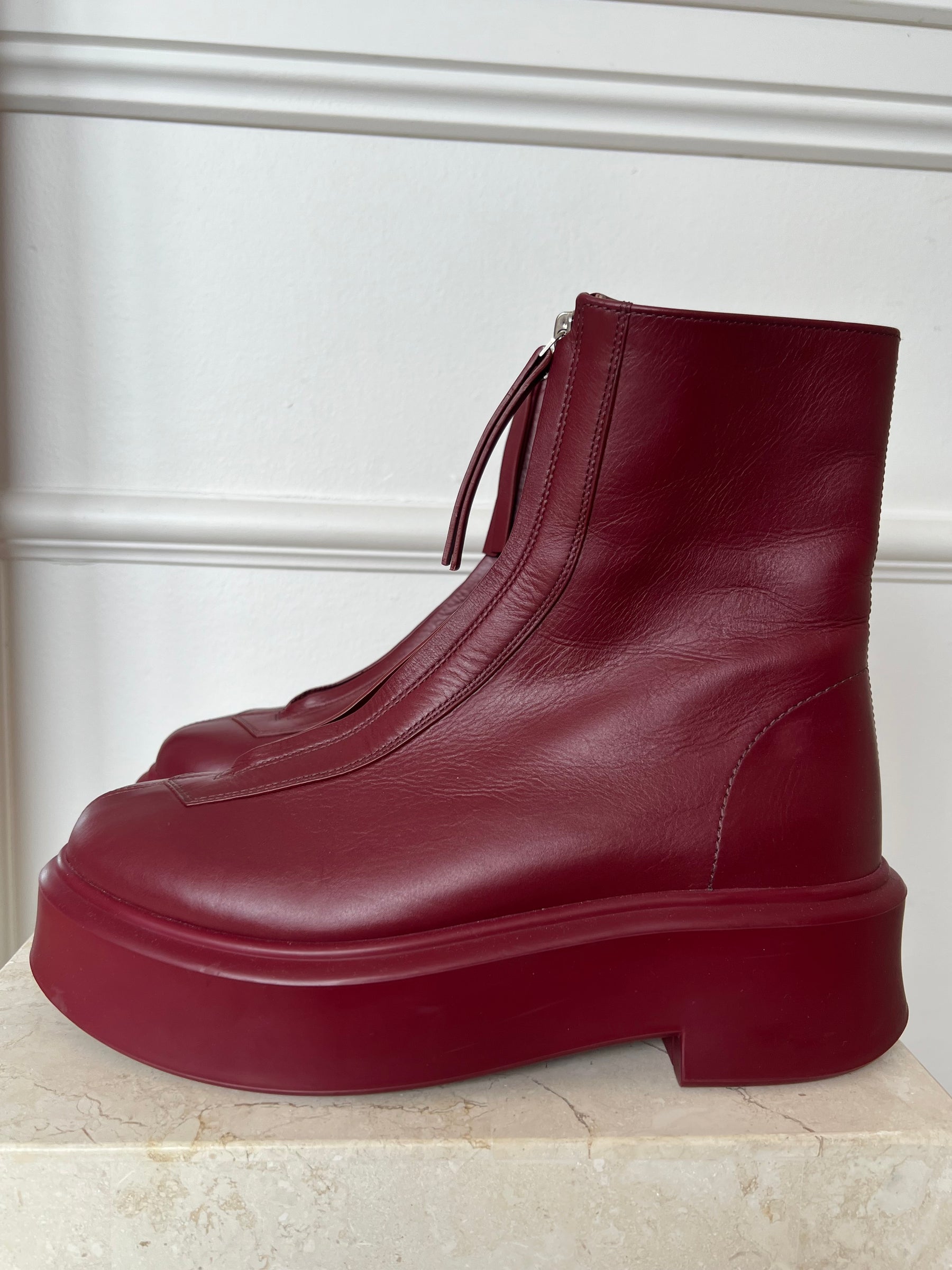 The Row Zipped Leather Ankle Boots Red, 38.5