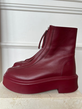 The Row Zipped Leather Ankle Boots Red, 38.5