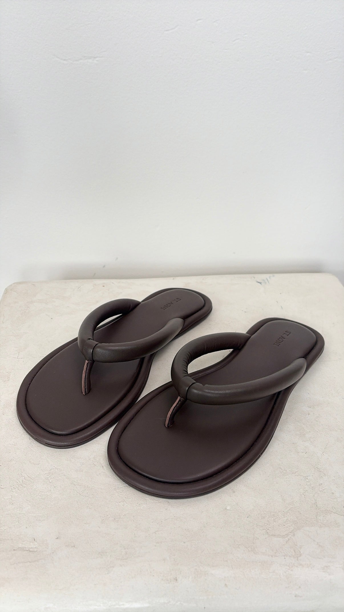 St Agni. Brown Leather Padded Thongs, 37