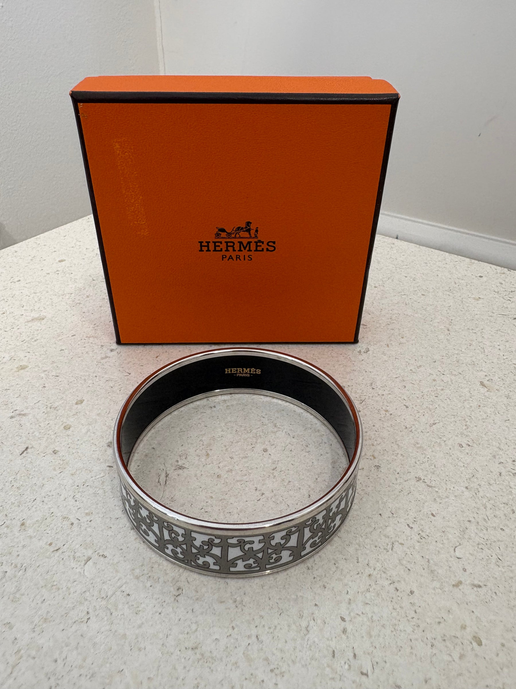 Hermes White and Silver Enamel Bangle