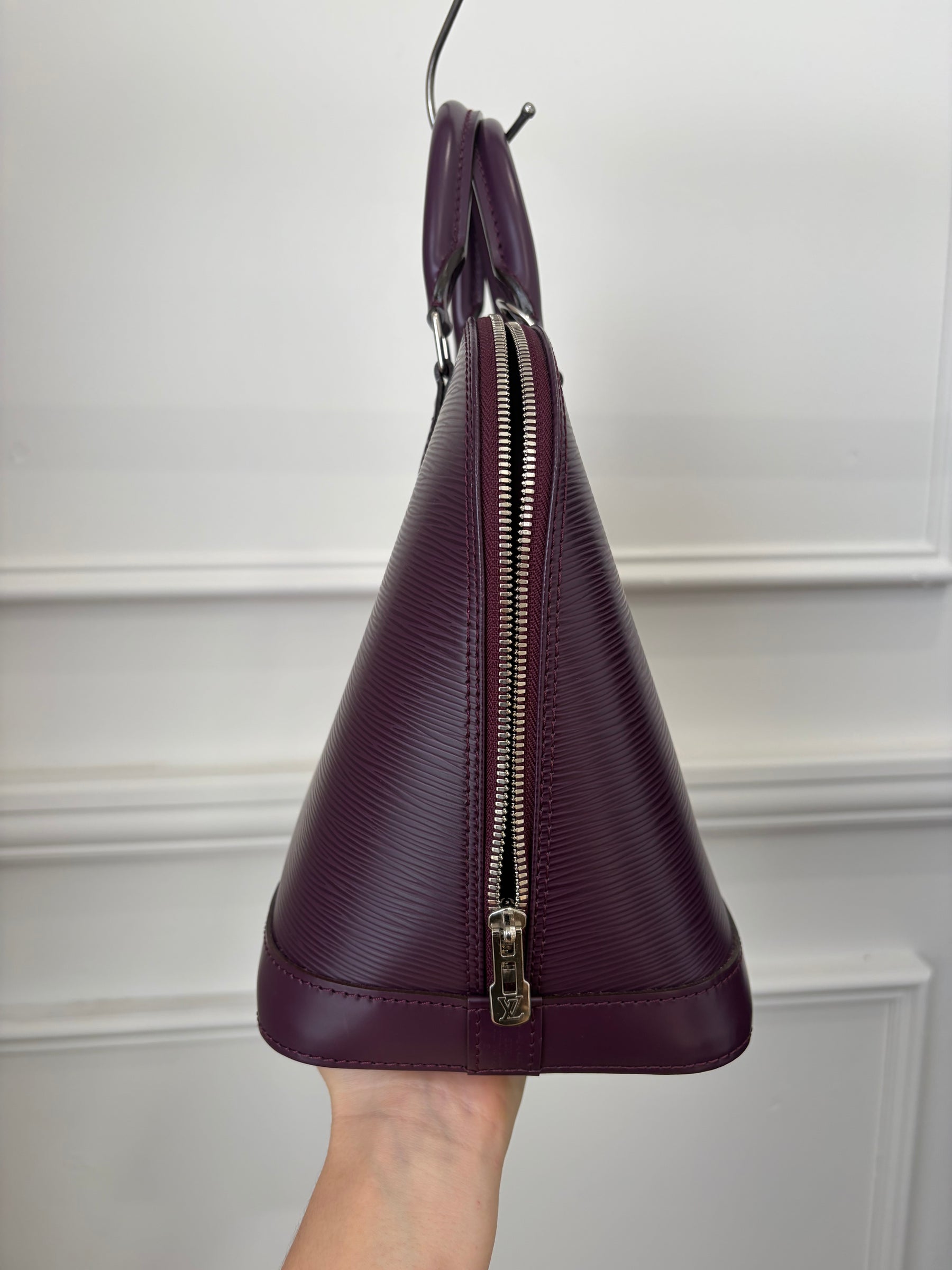 Louis Vuitton Aubergine Epi Leather Alma Bag MM