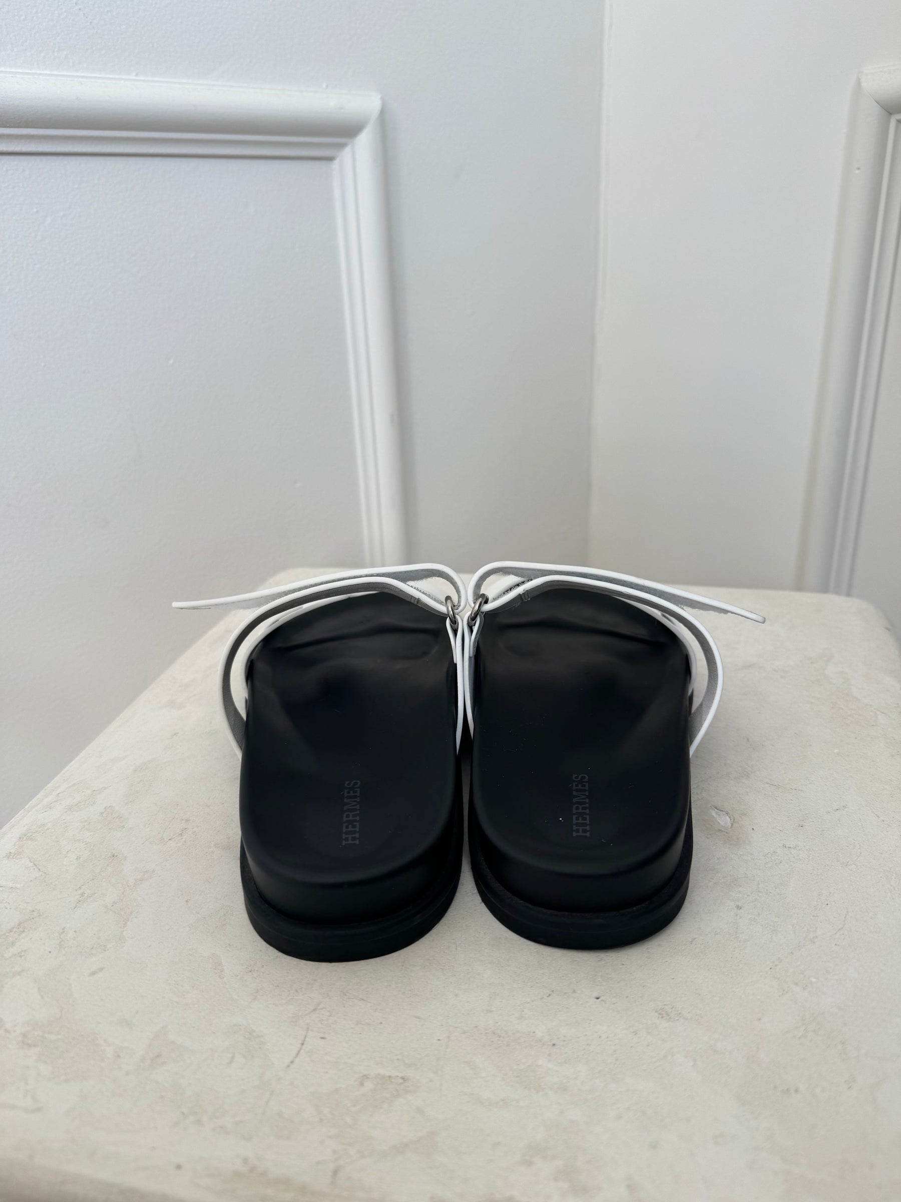 Hermès White Leather Chypre Sandals, 38