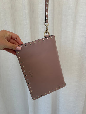 Valentino Garavani Beige Rockstud Envelope Wristlet