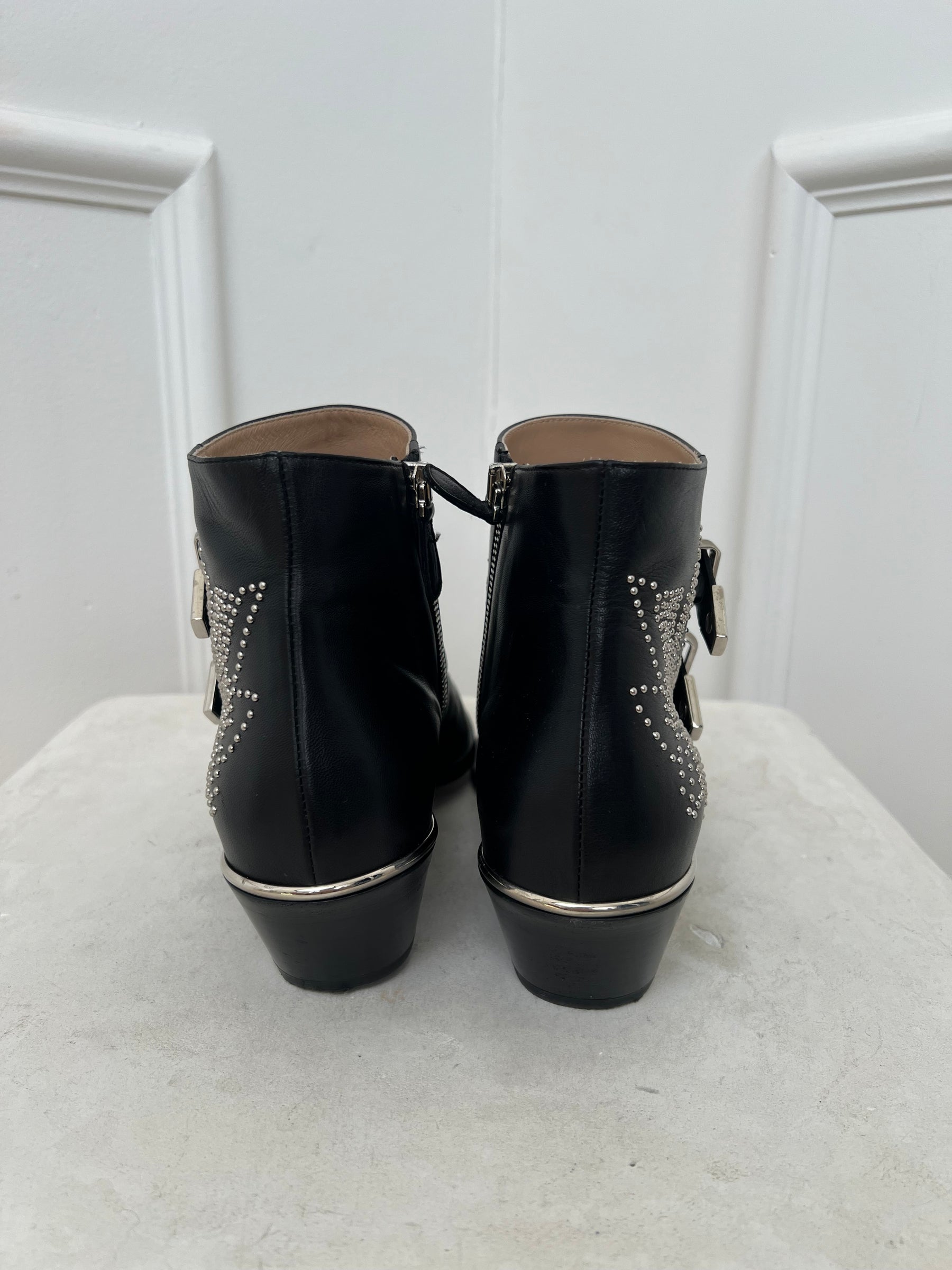 Chloé Black Leather and Silver Studded Susannah, 37.5