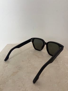 Scanlan Theodore Black Oversized Sunglasses