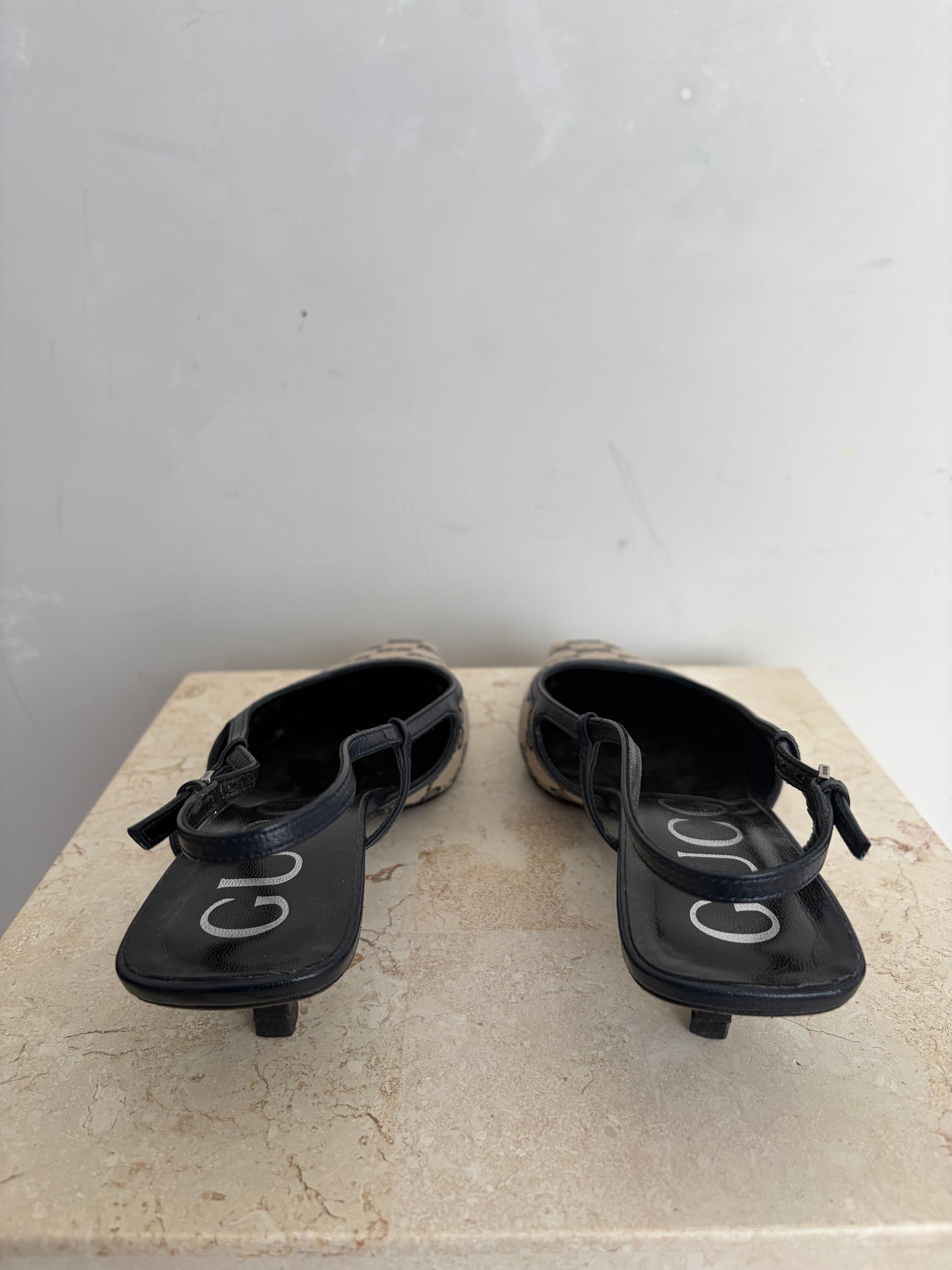 Gucci Canvas Logo Slingback Pumps Navy, 38
