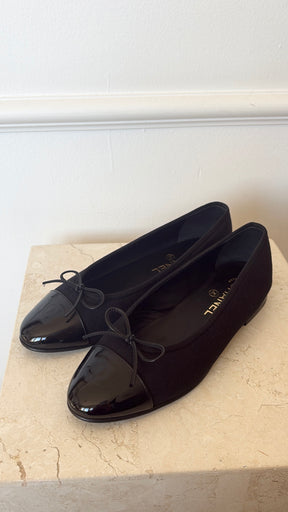 Chanel Black Leather and Canvas Ballet Flats, 38C