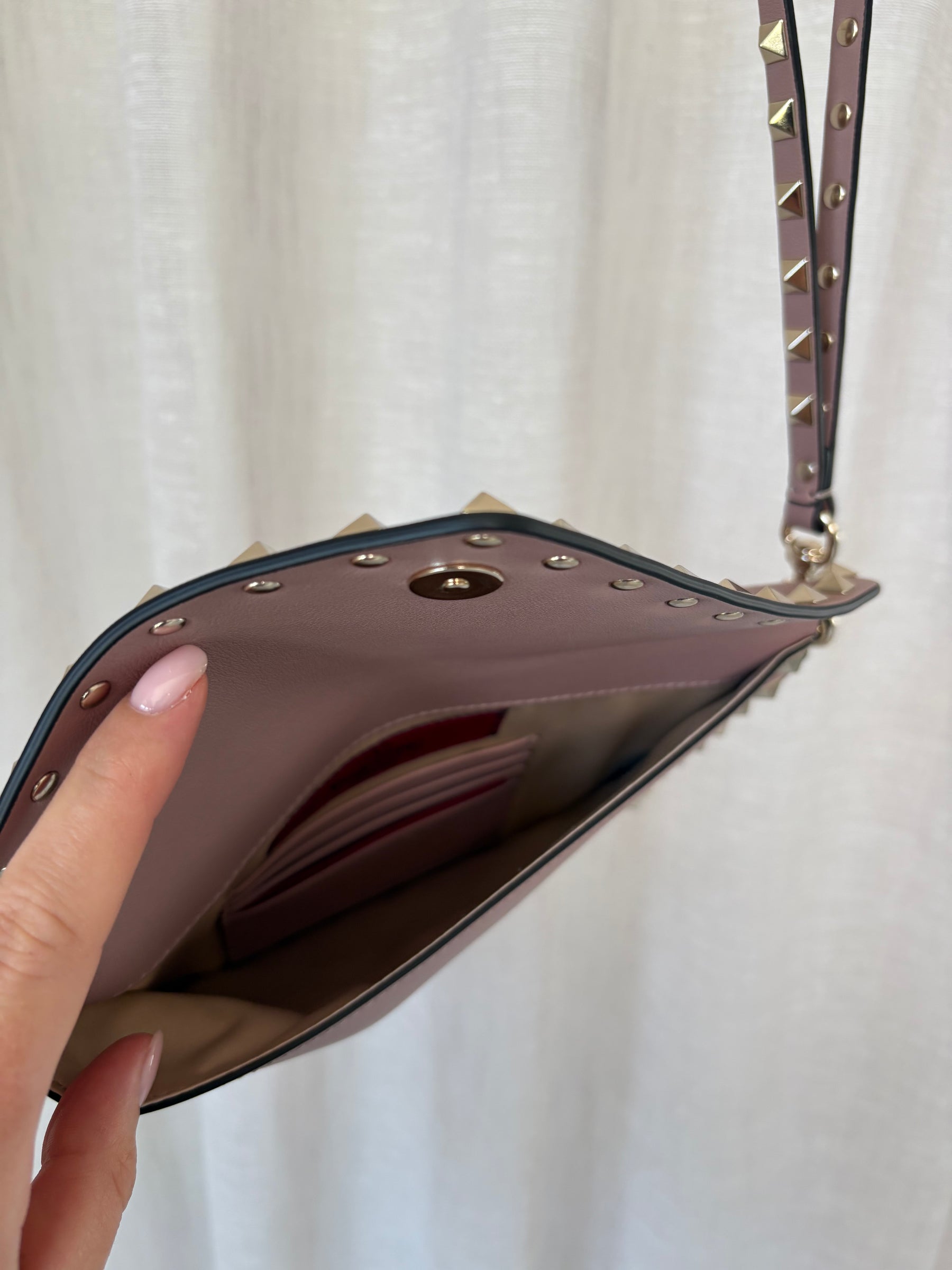 Valentino Garavani Beige Rockstud Envelope Wristlet