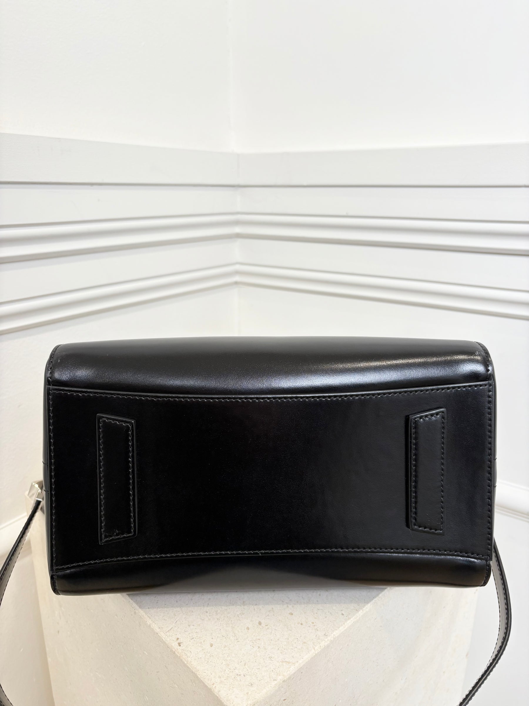 Black Shiny Leather Small Antigona Bag
