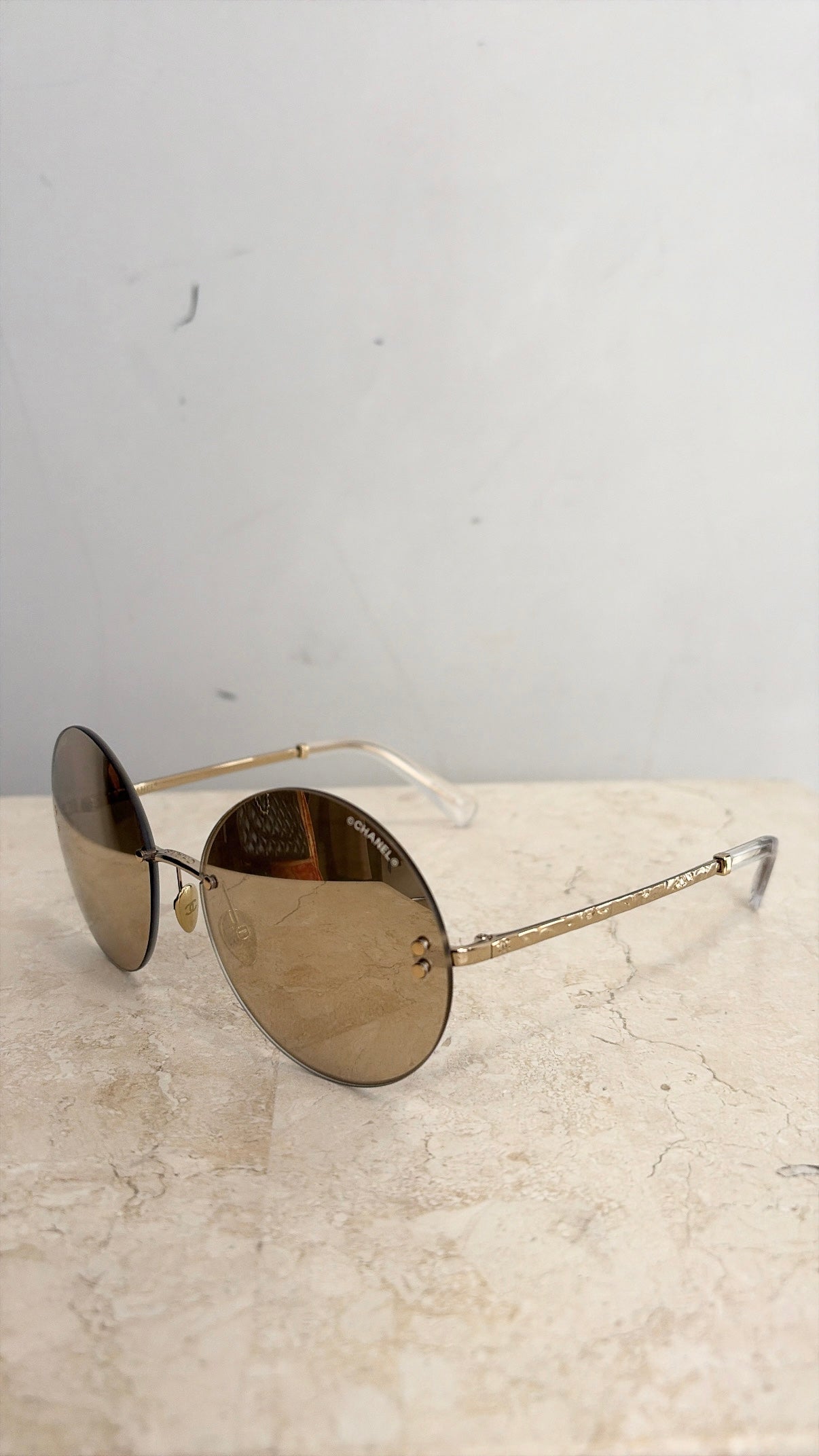 Chanel Mirrored Round Sunglasses In Gold, M