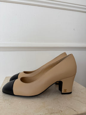 Chanel Uniform Beige Black Pumps, 36C