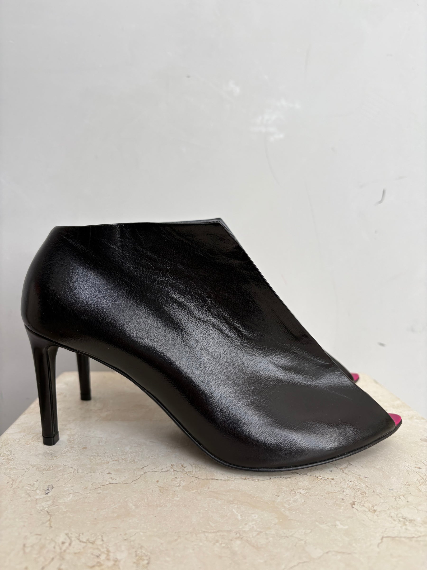 Balenciaga Split Toe Pull On Ankle Boot Pink Trim, 38