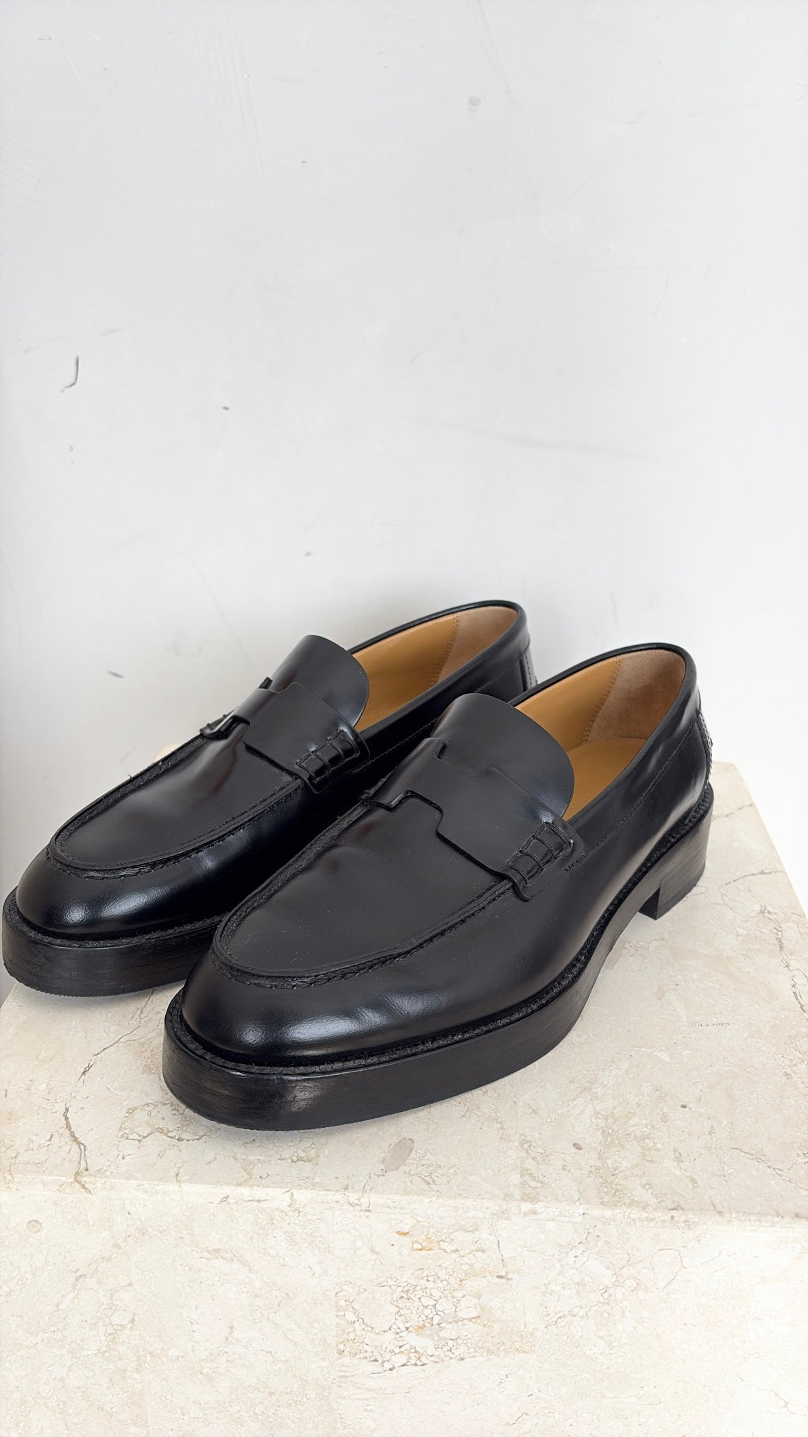 Hèrmes Black Leather 'Hour' H Logo Loafer, 38