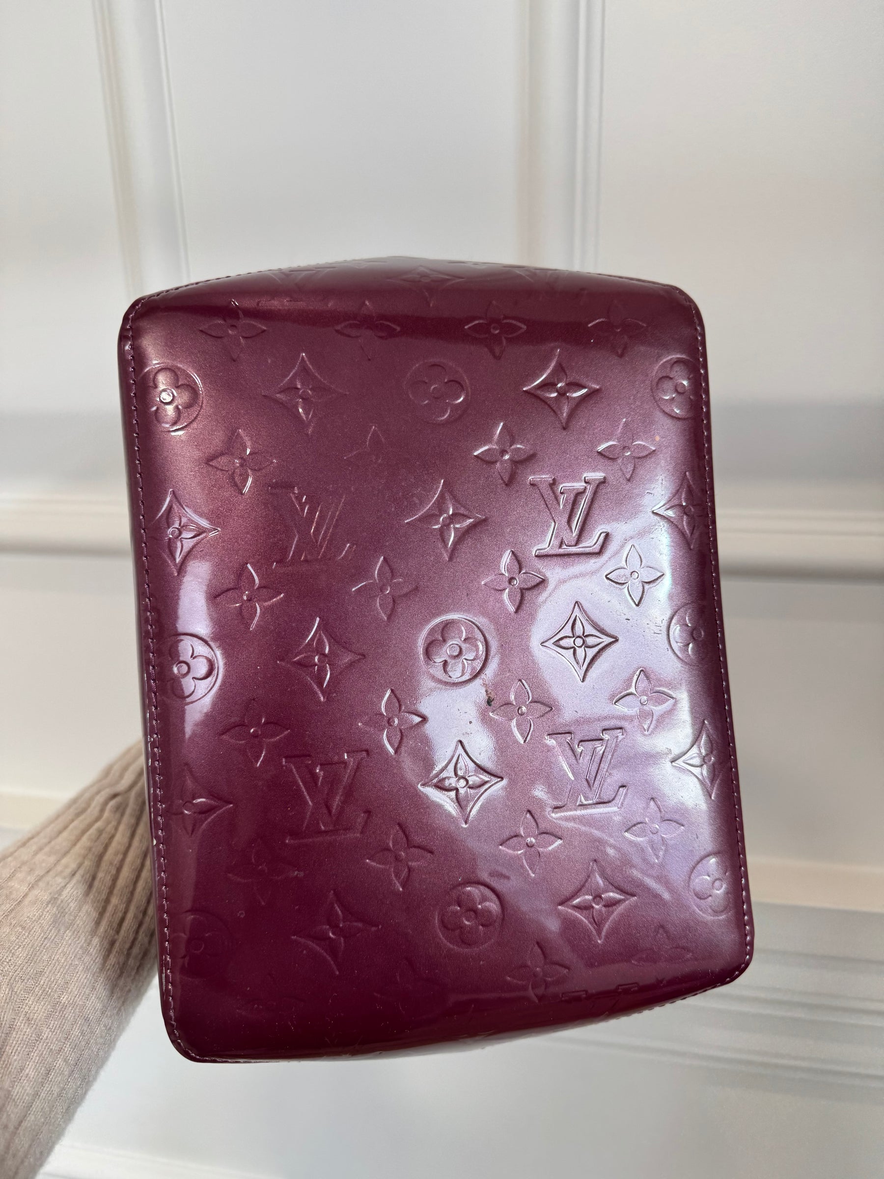 Louis Vuitton Violette Vernis Leather Bellevue MM Tote