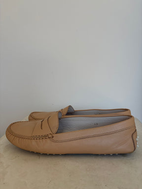 Tod's Beige Leather Driving Loafer, 40