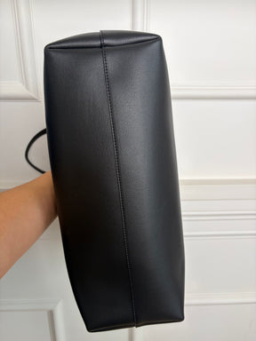 Saint Laurent Shopping Tote In Black Leather