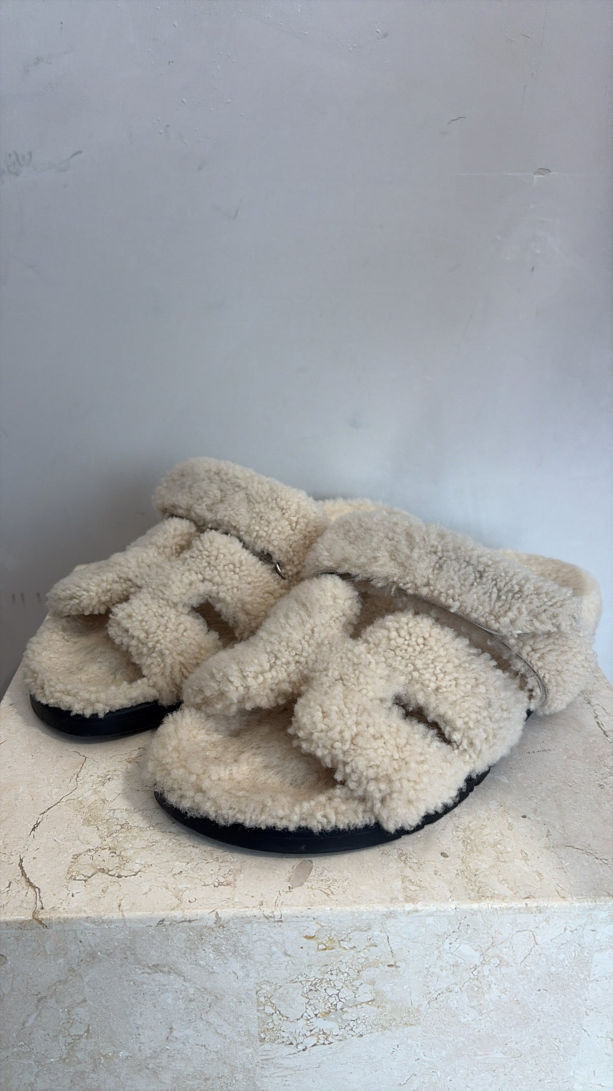 Hermès Shearling Chypre Sandals Cream, 38
