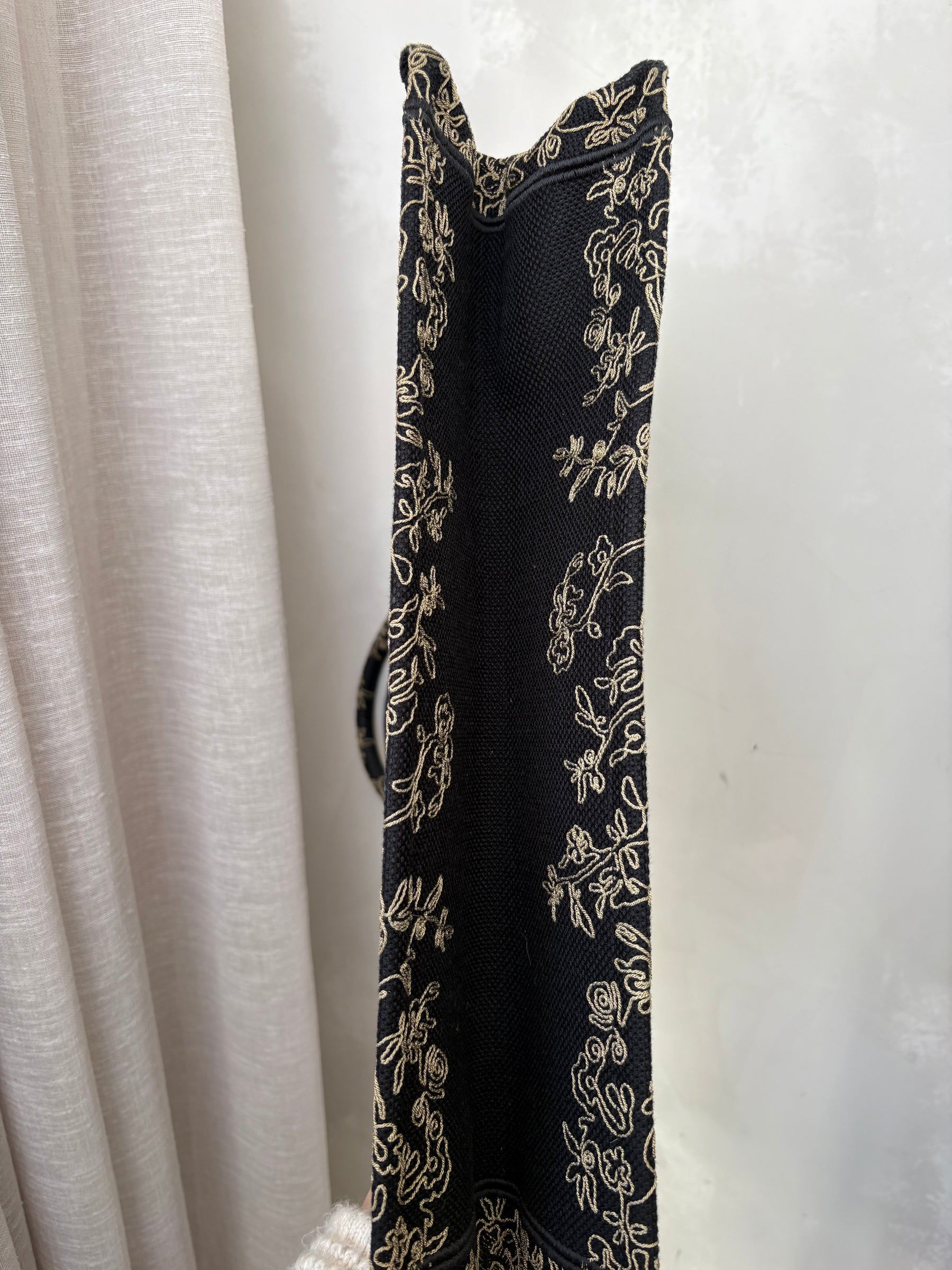 Dior Jardin D'Hiver Large Book Tote Black And Beige