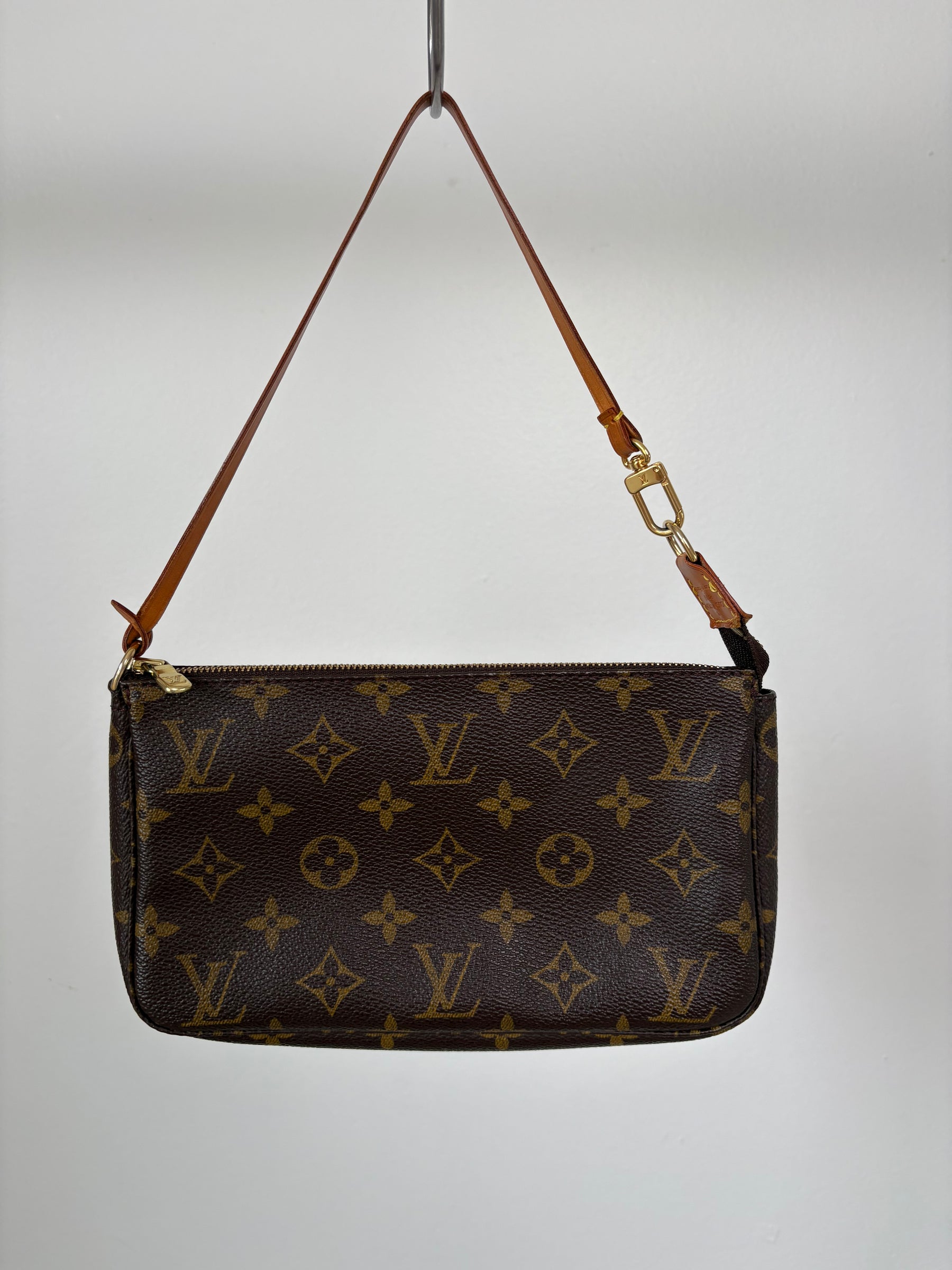 Louis Vuitton Canvas Monogram Pochette Accessoires