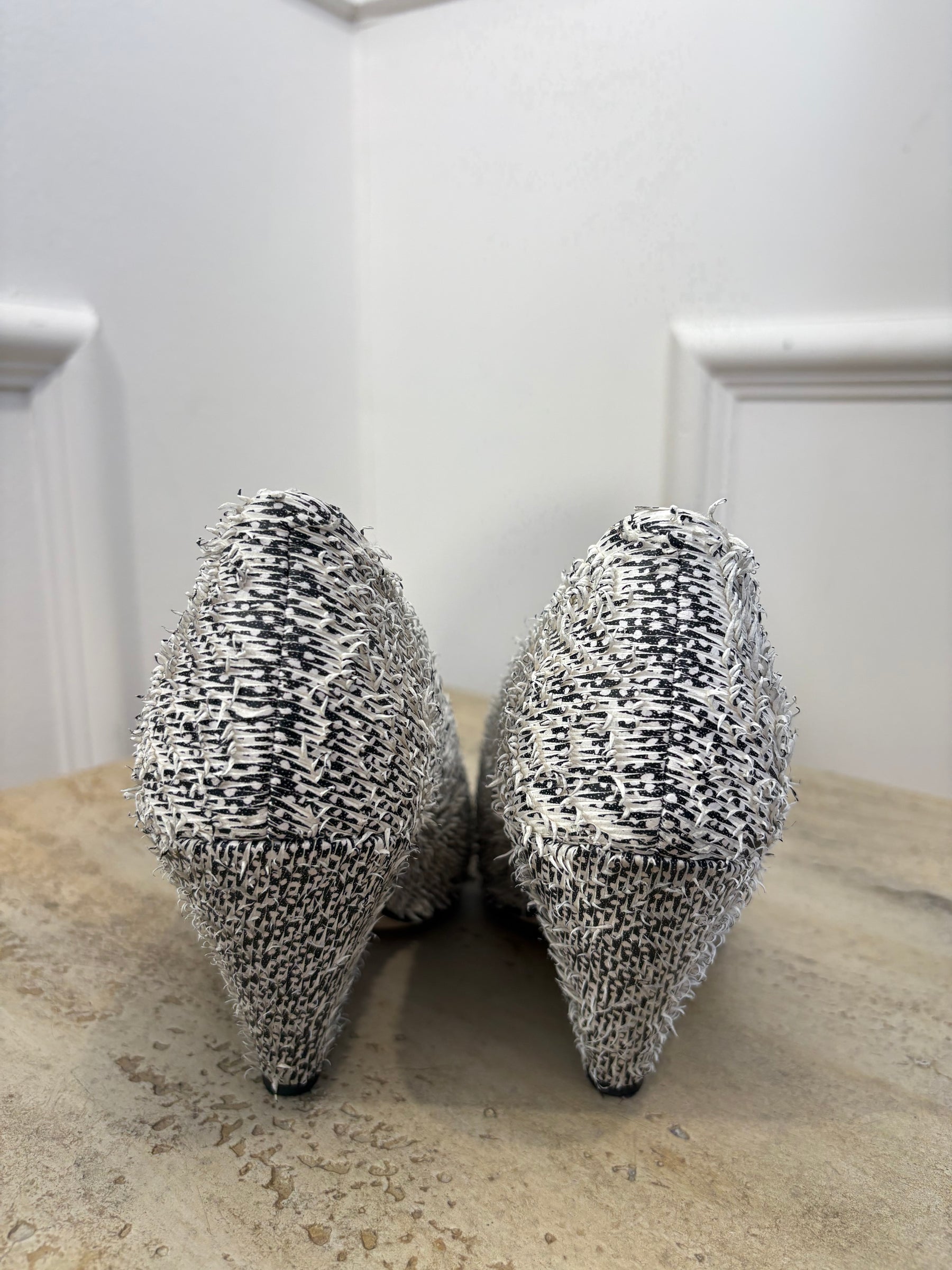 Camilla and Marc White and Black Two Tone Rhys Pump, 39