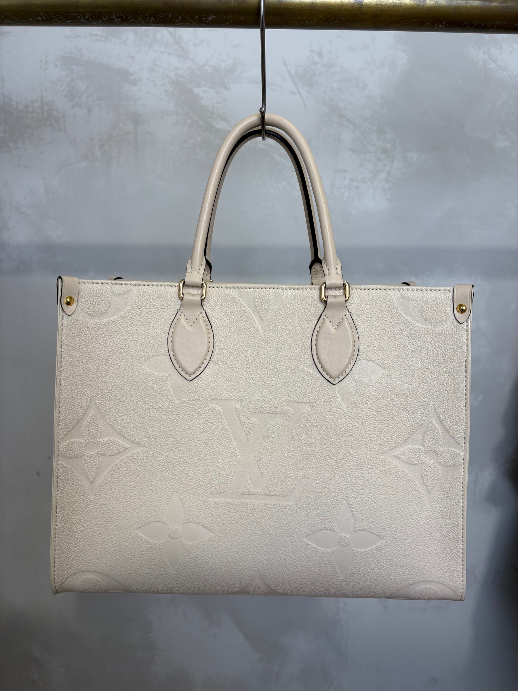 Louis Vuitton Cream Empreinte Leather On the Go MM Tote