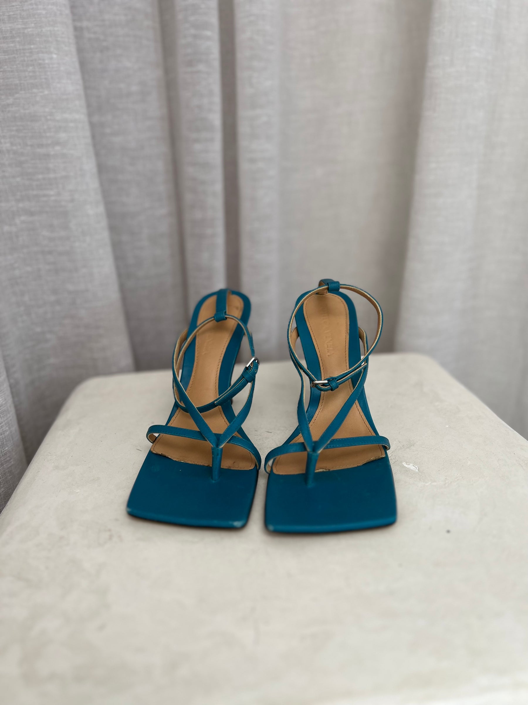 Bottega Veneta Teal Leather Strappy Stretch Sandal, 36.5
