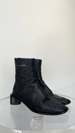 Acne Studios Black Leather Ankle Boots, 40