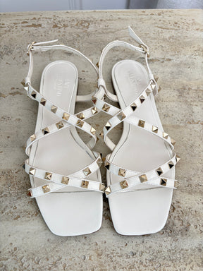 Valentino Garavani Rockstud Sandals In Light Ivory, 38.5