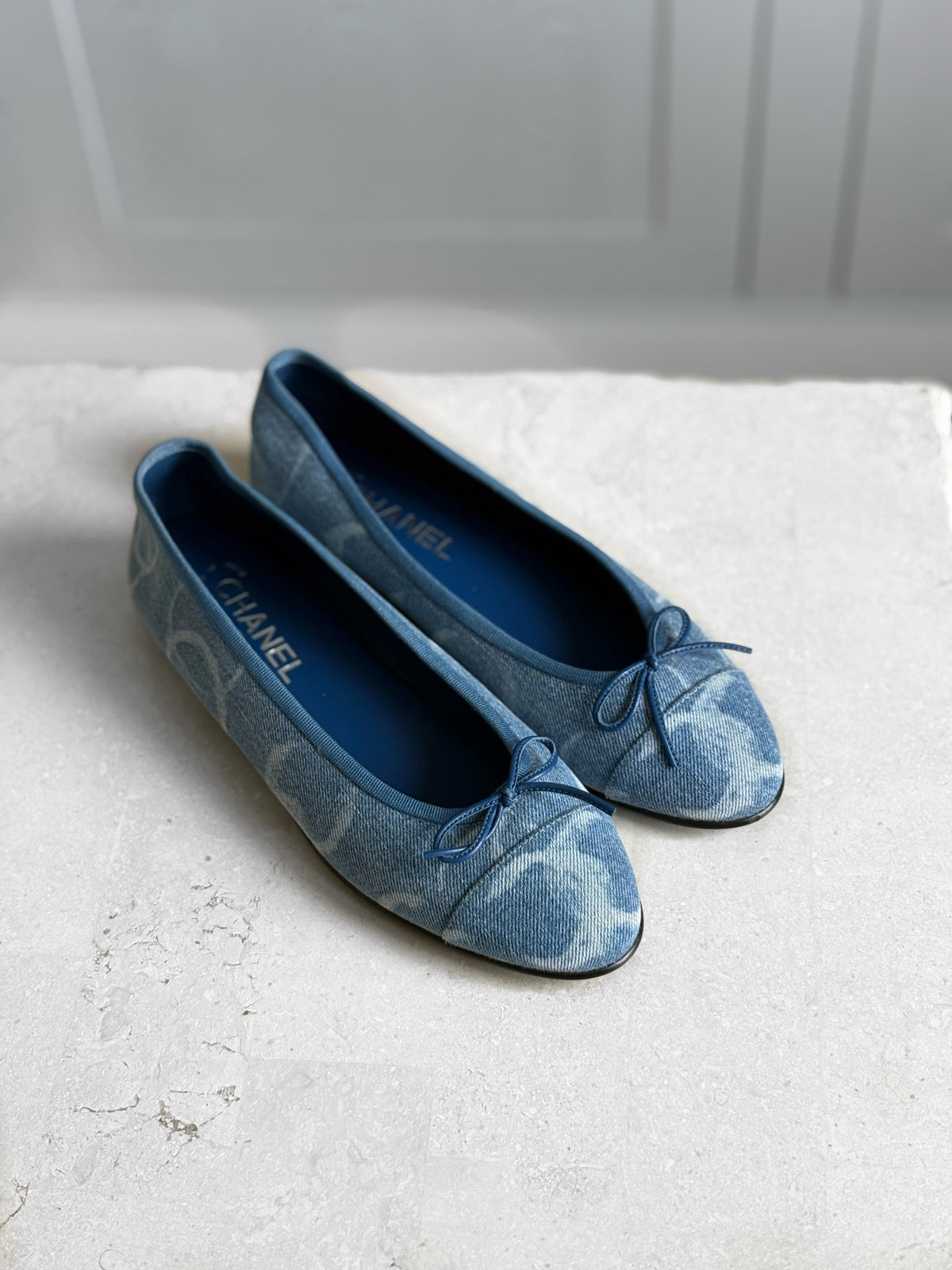 Chanel Blue Denim CC Logo Ballerina's, 39