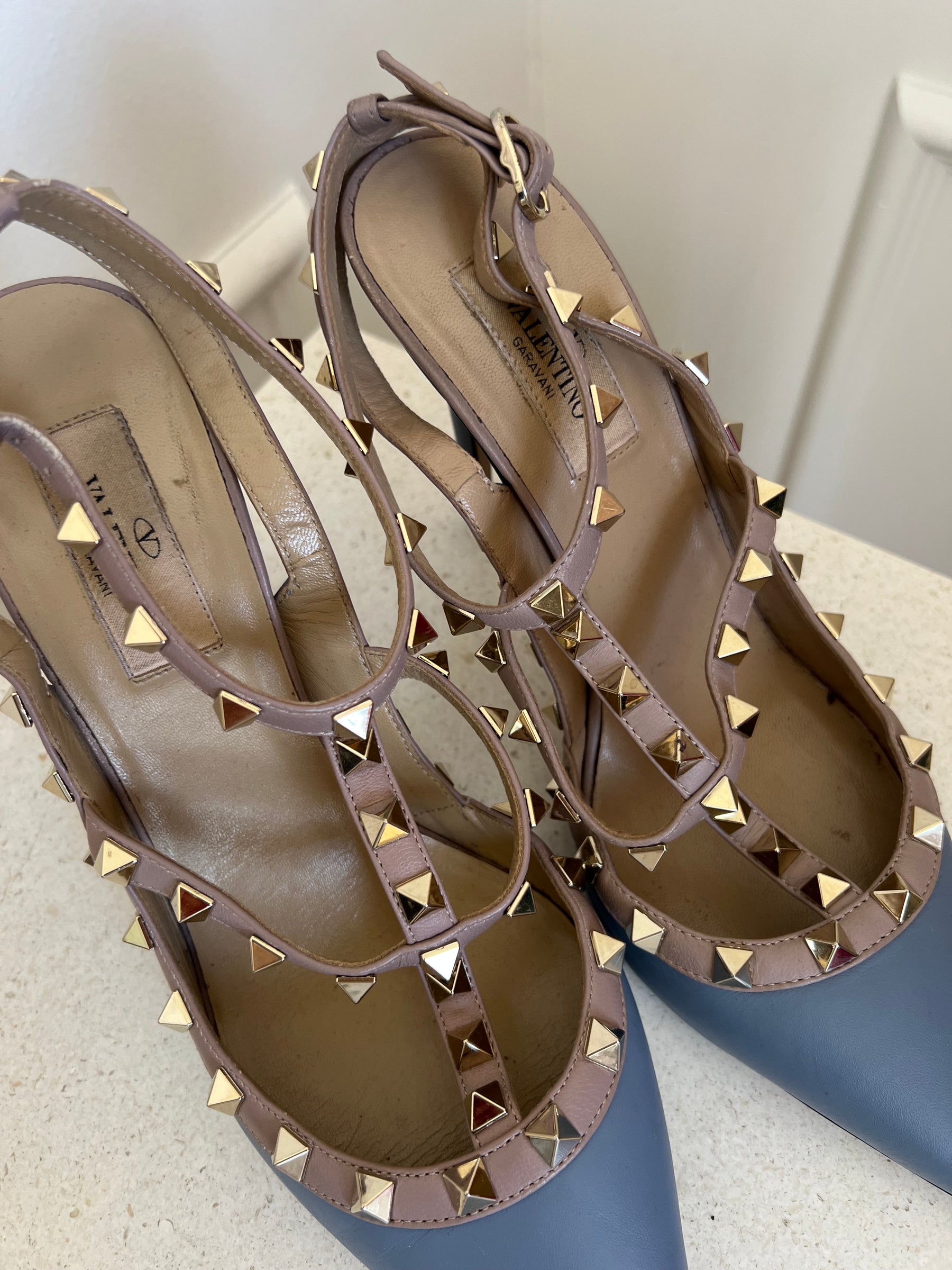 Valentino Garavani Blue and Beige Rockstud Caged Pumps, 39