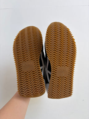 Loewe Black and White Flow Runners, 36
