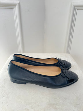 Chanel Black Leather Ballerinas, 40.5 C