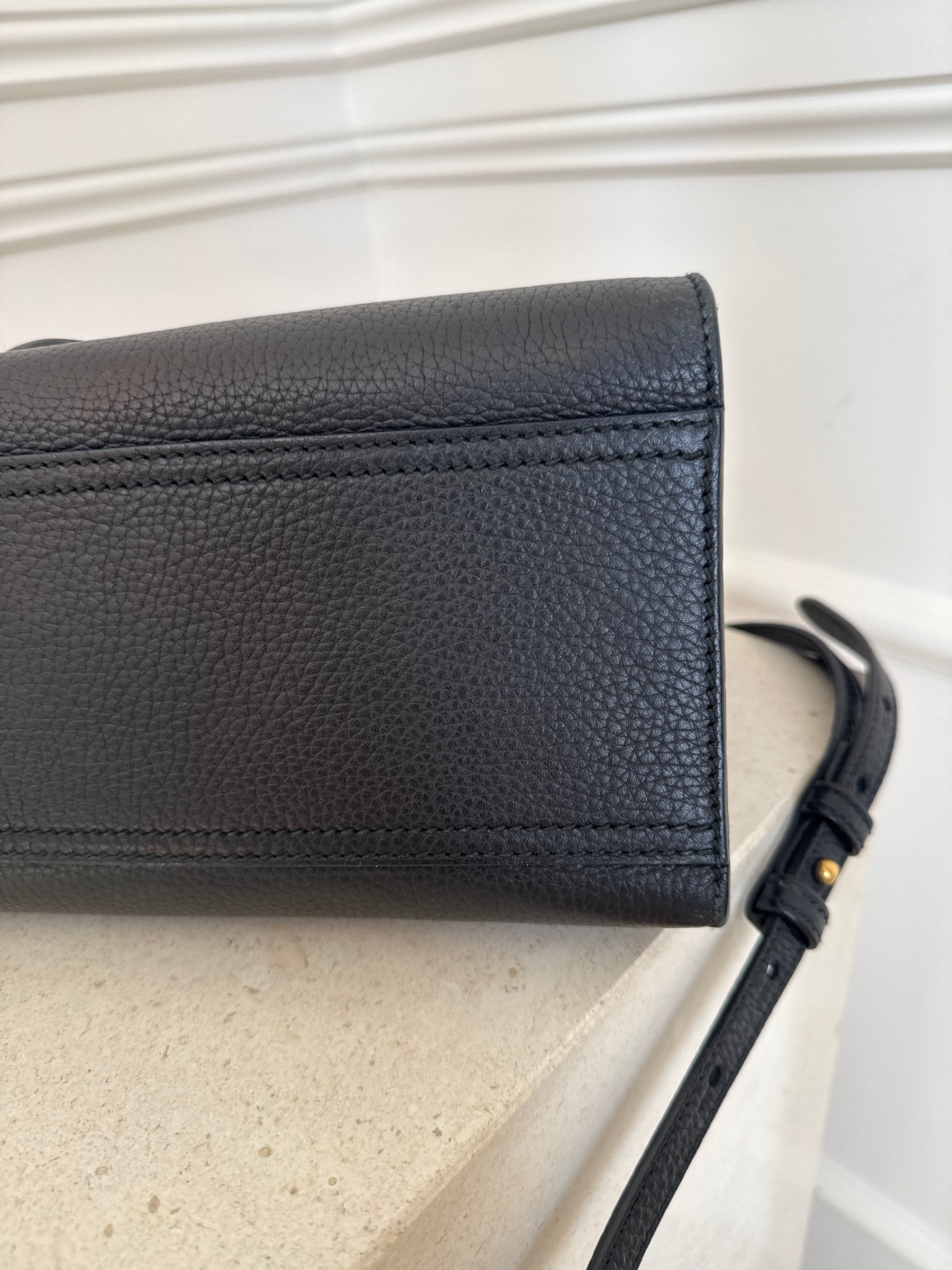 Gucci GG Marmont  Small Top Handle Bag In Black Grain Leather