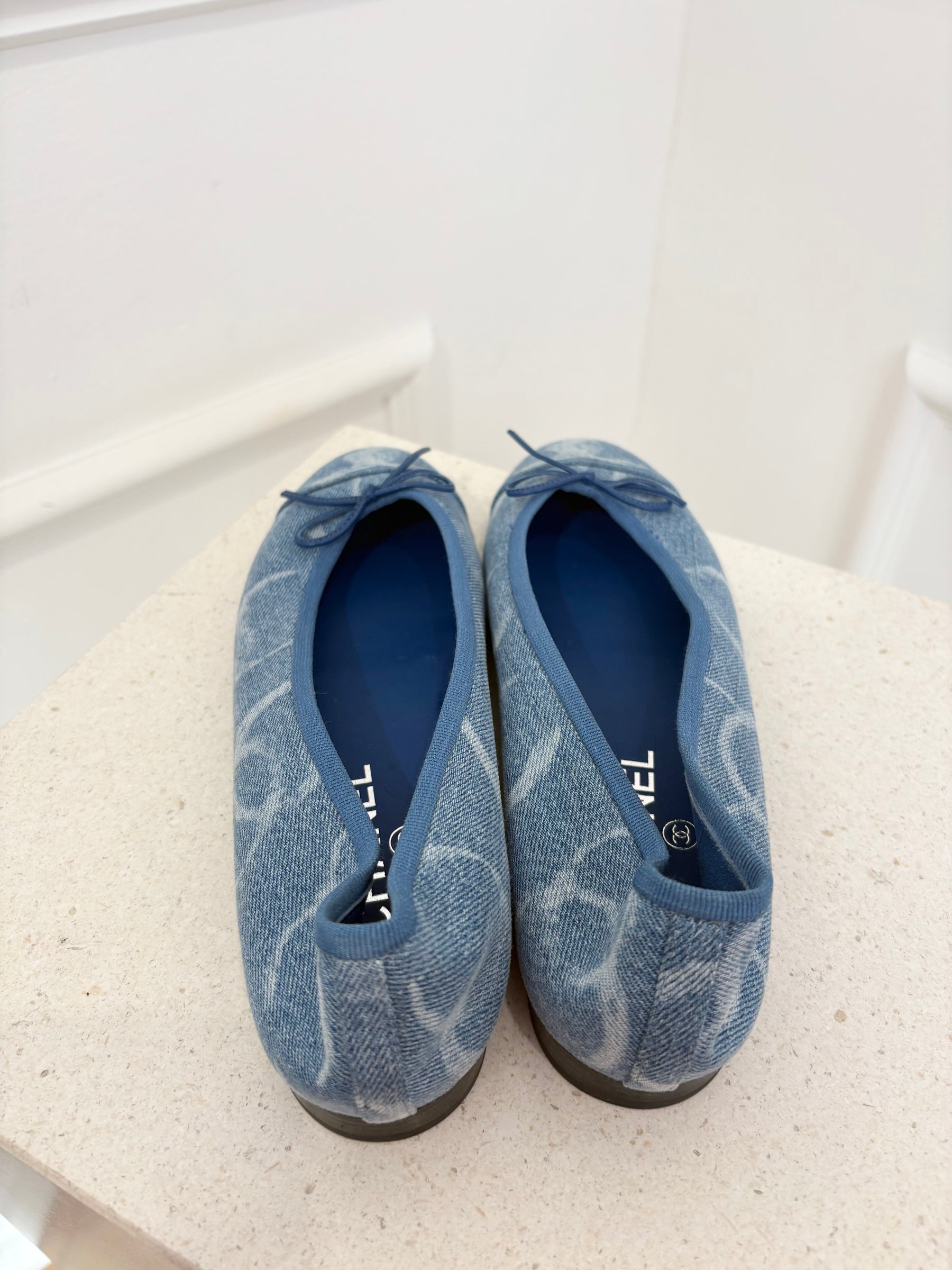 Chanel Blue Denim CC Logo Ballerinas, 39